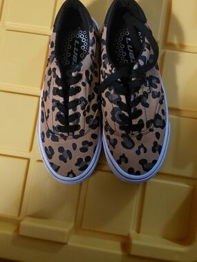 Lugz Leopard-Print Lace-Up Sneakers - Tan & Black